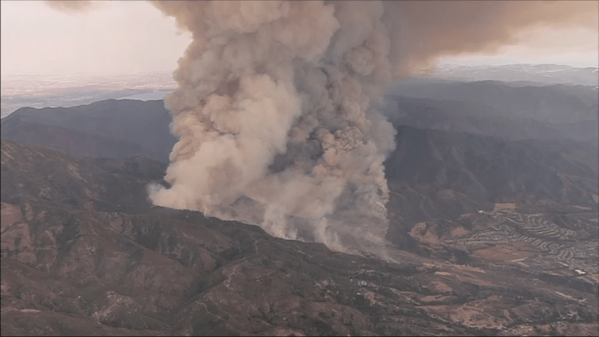 Evacuation order issued Trabuco Canyon for Airport Fire